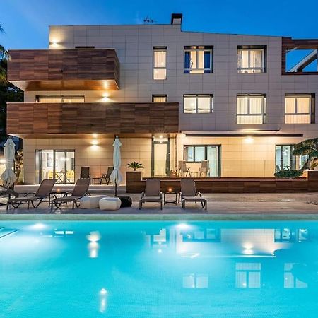 Апартаменты Lusso E Relax Con Piscina A 2 Minuti Dal Mare Миами-Плайя Экстерьер фото