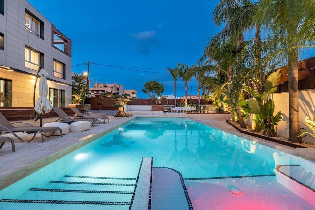 Апартаменты Lusso E Relax Con Piscina A 2 Minuti Dal Mare Миами-Плайя Экстерьер фото