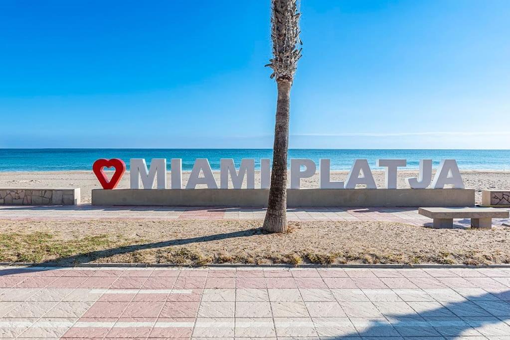 Апартаменты Lusso E Relax Con Piscina A 2 Minuti Dal Mare Миами-Плайя Экстерьер фото